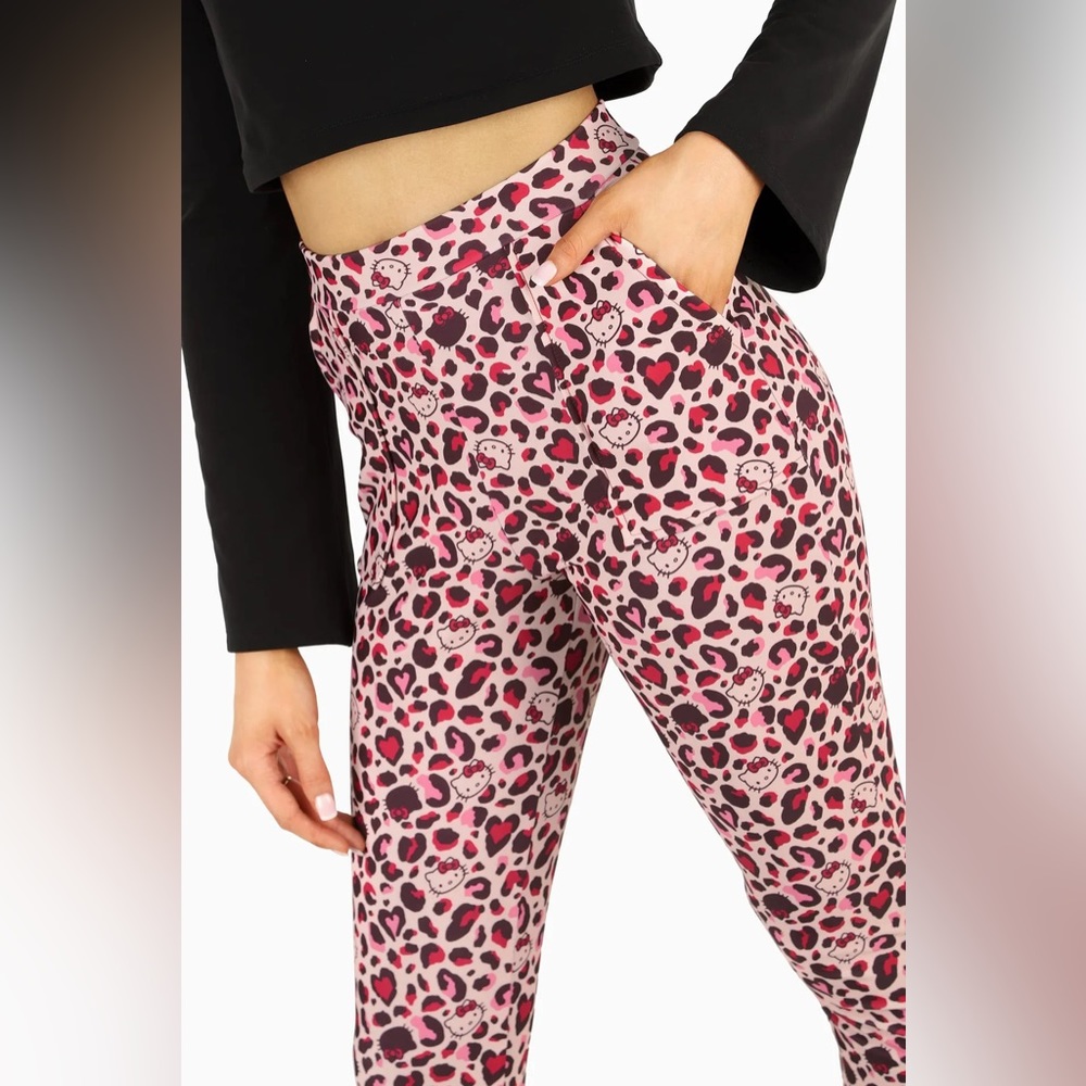 Hello kitty lovers cuffed pants